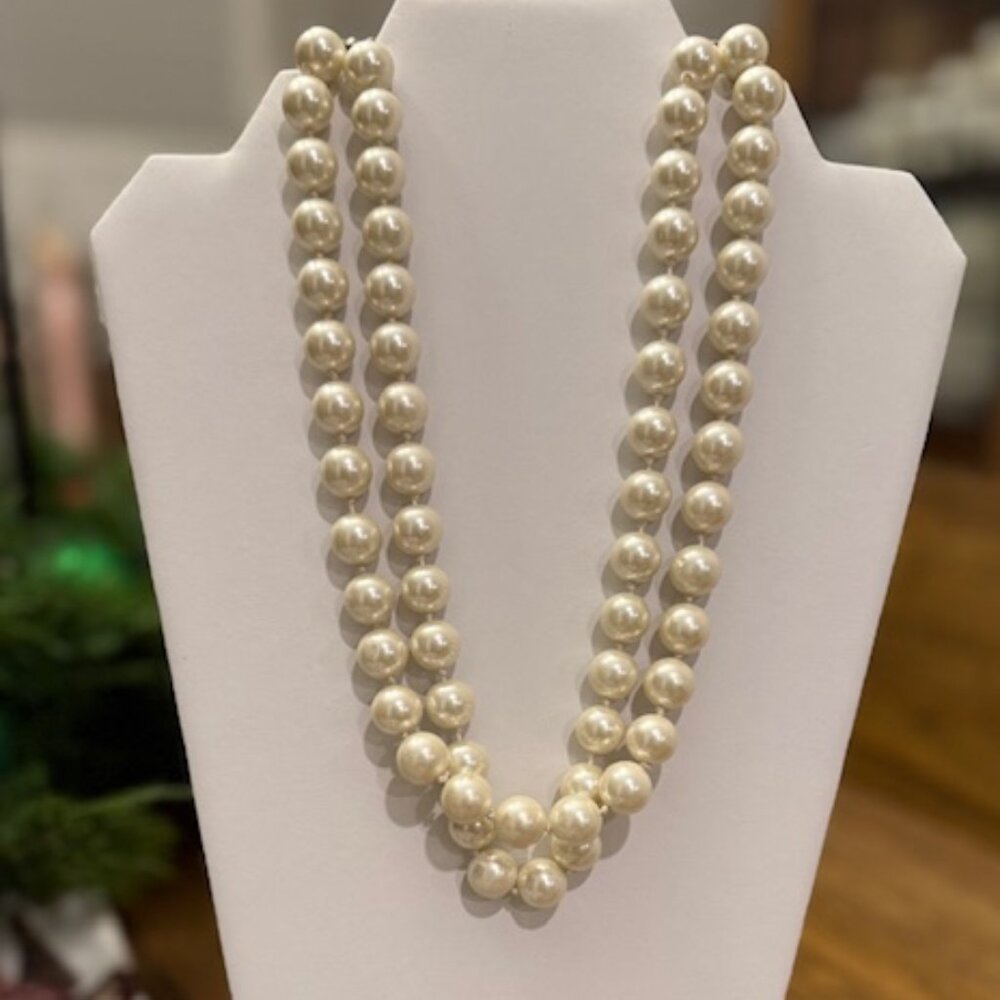 CHARMING CHARLIE Double Strand Faux Pearl Necklace
